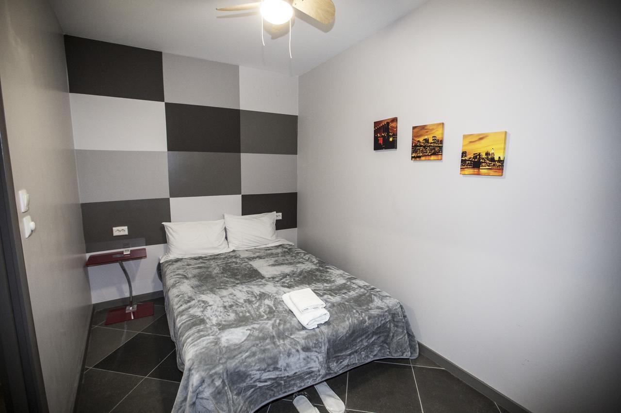 Апартаменты Trendy Living In Monastiraki Афины Экстерьер фото